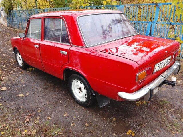 ВАЗ 2101 1979 в Томаковка на Automoto.ua Красный ВАЗ 2101, объемом двигателя 0 л и пробегом 1000 тыс. км за 594 $, фото 2 на Automoto.ua