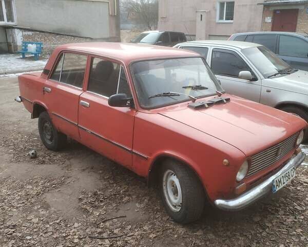 Красный ВАЗ 2101, объемом двигателя 1.3 л и пробегом 50 тыс. км за 600 $, фото 2 на Automoto.ua