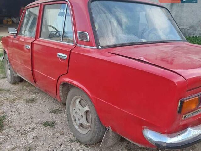 Красный ВАЗ 2101, объемом двигателя 1.29 л и пробегом 180 тыс. км за 550 $, фото 2 на Automoto.ua