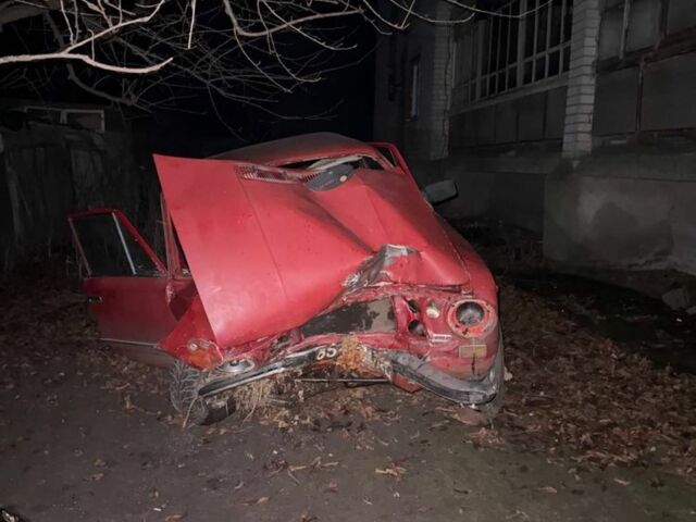 Красный ВАЗ 2101, объемом двигателя 0 л и пробегом 3 тыс. км за 237 $, фото 1 на Automoto.ua