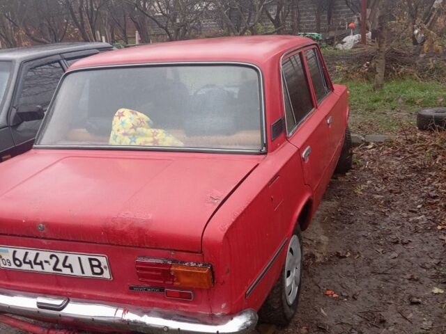 Красный ВАЗ 2101, объемом двигателя 0 л и пробегом 1000 тыс. км за 272 $, фото 2 на Automoto.ua