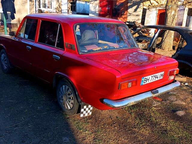 Красный ВАЗ 2101, объемом двигателя 1.3 л и пробегом 200 тыс. км за 1000 $, фото 1 на Automoto.ua