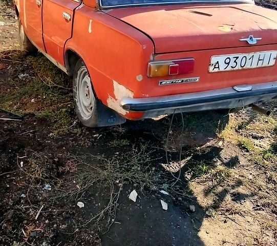 Красный ВАЗ 2101, объемом двигателя 1.3 л и пробегом 200 тыс. км за 750 $, фото 4 на Automoto.ua