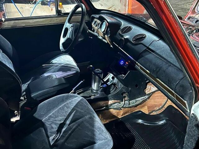 Красный ВАЗ 2101, объемом двигателя 1.3 л и пробегом 303 тыс. км за 350 $, фото 3 на Automoto.ua