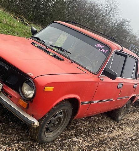 Красный ВАЗ 2101, объемом двигателя 1.1 л и пробегом 0 тыс. км за 1100 $, фото 1 на Automoto.ua