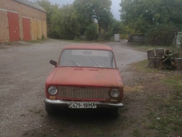 Красный ВАЗ 2101, объемом двигателя 1.1 л и пробегом 200 тыс. км за 215 $, фото 4 на Automoto.ua