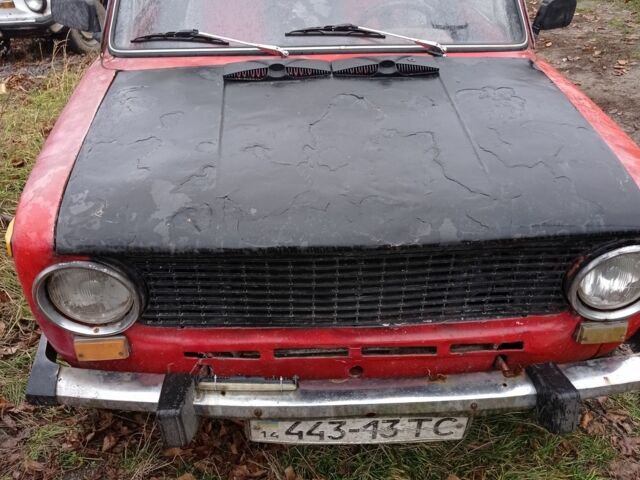 Красный ВАЗ 2101, объемом двигателя 0 л и пробегом 100 тыс. км за 263 $, фото 1 на Automoto.ua