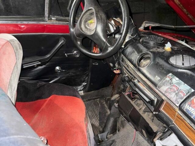 Красный ВАЗ 2101, объемом двигателя 0 л и пробегом 3 тыс. км за 237 $, фото 2 на Automoto.ua