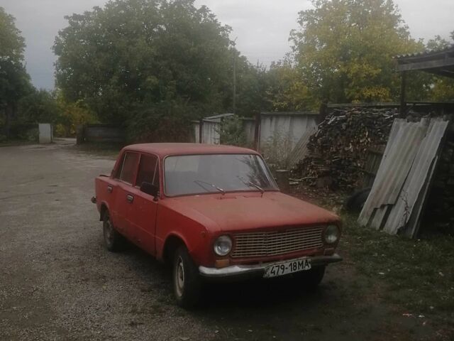 Красный ВАЗ 2101, объемом двигателя 1.1 л и пробегом 200 тыс. км за 215 $, фото 1 на Automoto.ua