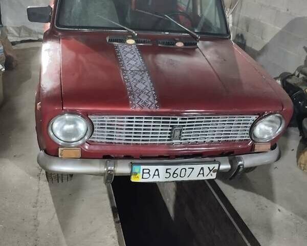 Красный ВАЗ 2101, объемом двигателя 1.2 л и пробегом 1000 тыс. км за 419 $, фото 7 на Automoto.ua