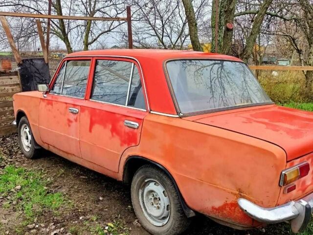Красный ВАЗ 2101, объемом двигателя 1.2 л и пробегом 5 тыс. км за 378 $, фото 5 на Automoto.ua