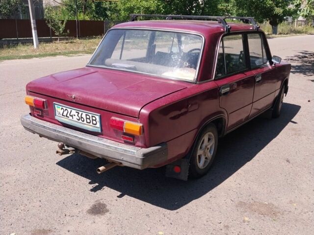 Красный ВАЗ 2101, объемом двигателя 1.3 л и пробегом 1000 тыс. км за 408 $, фото 2 на Automoto.ua