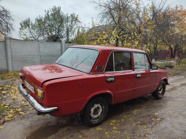 Красный ВАЗ 2101, объемом двигателя 1.3 л и пробегом 170 тыс. км за 350 $, фото 4 на Automoto.ua