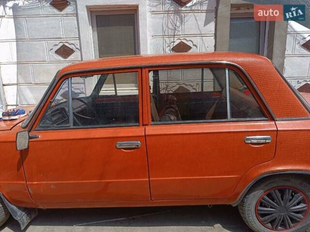 Красный ВАЗ 2101, объемом двигателя 1.3 л и пробегом 300 тыс. км за 365 $, фото 3 на Automoto.ua