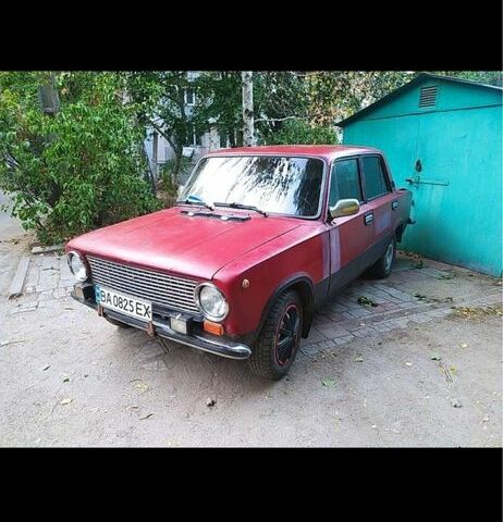 ВАЗ 2101 1980 в Кропивницком (Кировограде) на Automoto.ua Красный ВАЗ 2101, объемом двигателя 1.2 л и пробегом 84 тыс. км за 502 $, фото 5 на Automoto.ua