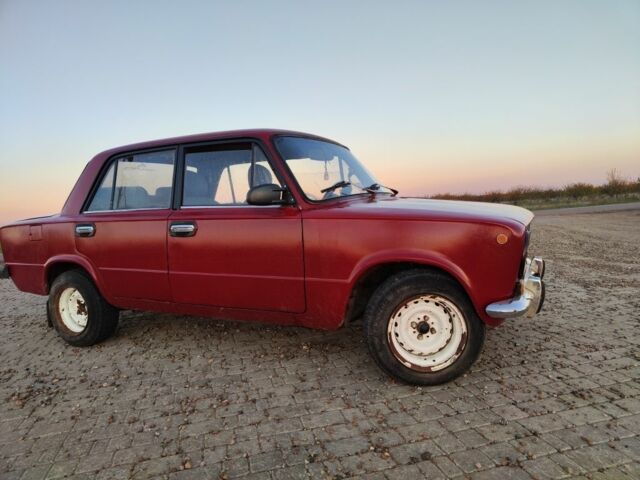 Червоний ВАЗ 2101, об'ємом двигуна 0 л та пробігом 100 тис. км за 900 $, фото 1 на Automoto.ua