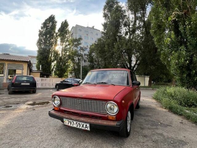 Красный ВАЗ 2101, объемом двигателя 1.3 л и пробегом 200 тыс. км за 450 $, фото 3 на Automoto.ua