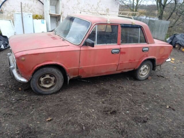 Червоний ВАЗ 2101, об'ємом двигуна 0 л та пробігом 100 тис. км за 285 $, фото 5 на Automoto.ua