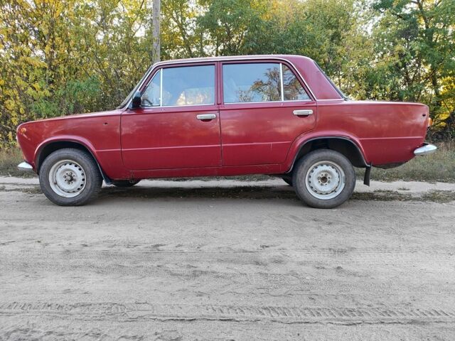 Червоний ВАЗ 2101, об'ємом двигуна 1.2 л та пробігом 100 тис. км за 800 $, фото 2 на Automoto.ua