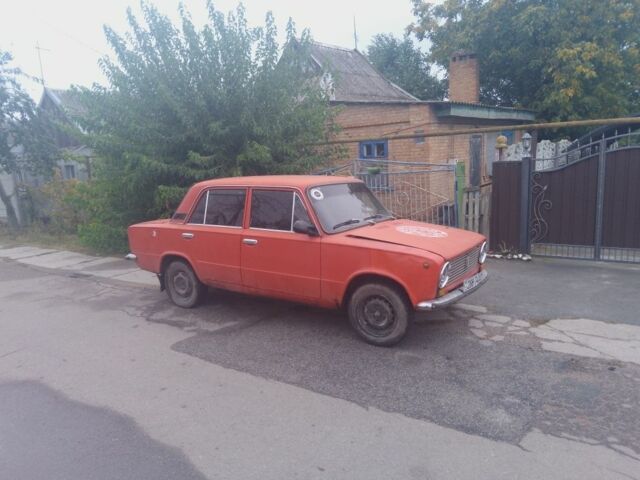 Красный ВАЗ 2101, объемом двигателя 0 л и пробегом 123 тыс. км за 240 $, фото 2 на Automoto.ua