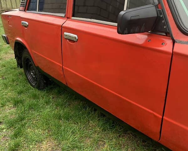 Красный ВАЗ 2101, объемом двигателя 1.3 л и пробегом 320 тыс. км за 650 $, фото 3 на Automoto.ua