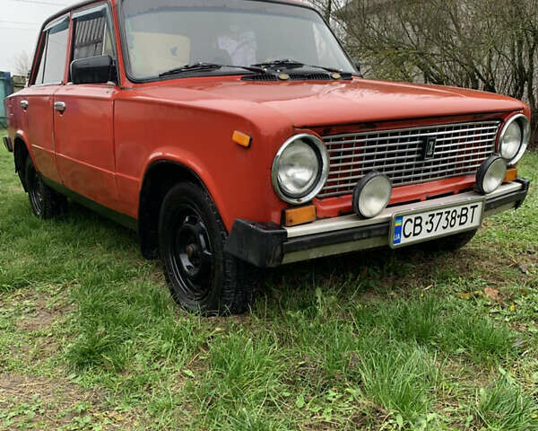 Красный ВАЗ 2101, объемом двигателя 1.3 л и пробегом 320 тыс. км за 650 $, фото 2 на Automoto.ua