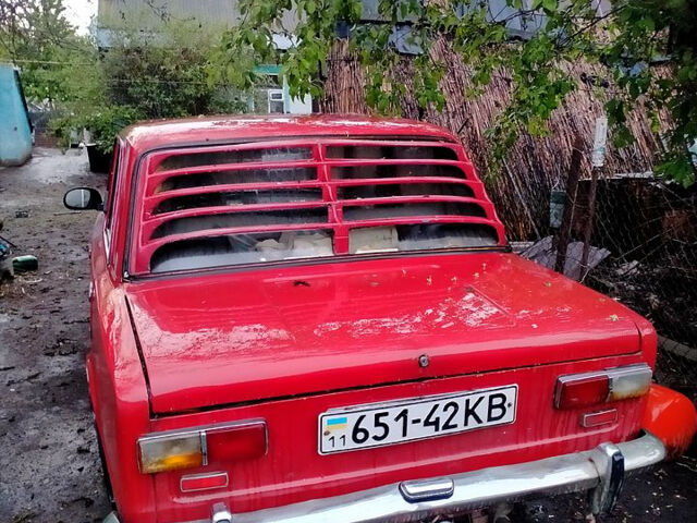 Красный ВАЗ 2101, объемом двигателя 1.5 л и пробегом 0 тыс. км за 650 $, фото 3 на Automoto.ua