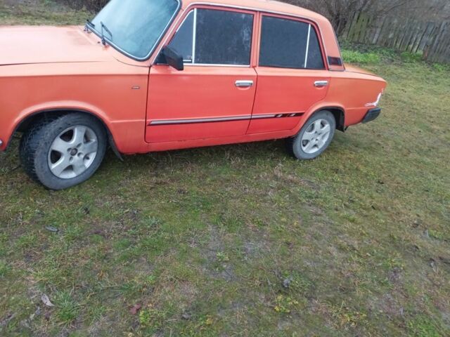 Красный ВАЗ 2101, объемом двигателя 0 л и пробегом 350 тыс. км за 904 $, фото 2 на Automoto.ua