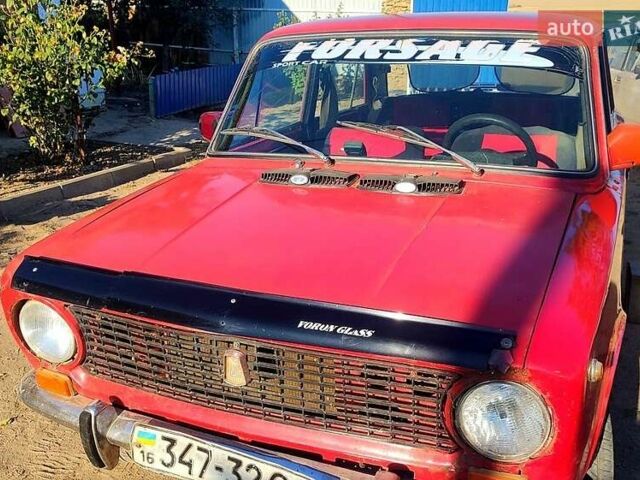 Красный ВАЗ 2101, объемом двигателя 1.1 л и пробегом 200 тыс. км за 500 $, фото 3 на Automoto.ua