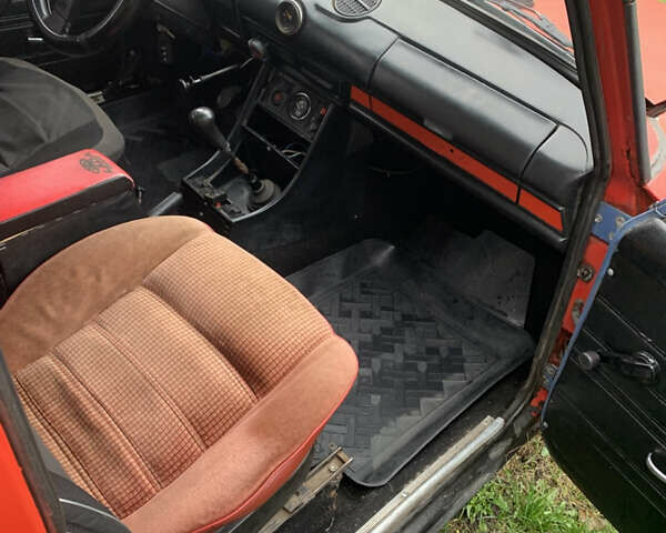 Красный ВАЗ 2101, объемом двигателя 1.3 л и пробегом 320 тыс. км за 650 $, фото 10 на Automoto.ua