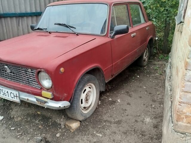Красный ВАЗ 2101, объемом двигателя 0 л и пробегом 1 тыс. км за 239 $, фото 2 на Automoto.ua