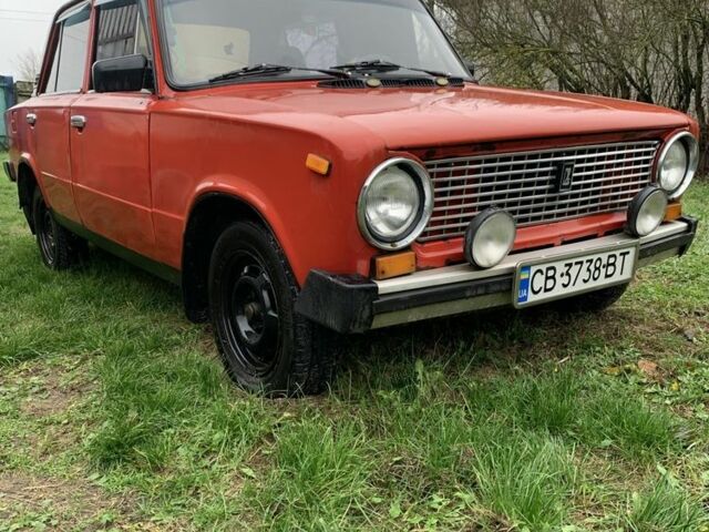Красный ВАЗ 2101, объемом двигателя 1.3 л и пробегом 320 тыс. км за 650 $, фото 2 на Automoto.ua