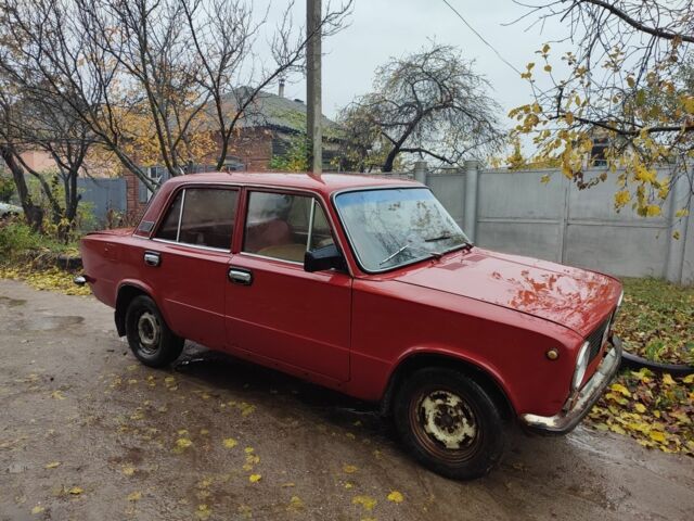 Красный ВАЗ 2101, объемом двигателя 1.3 л и пробегом 170 тыс. км за 350 $, фото 3 на Automoto.ua