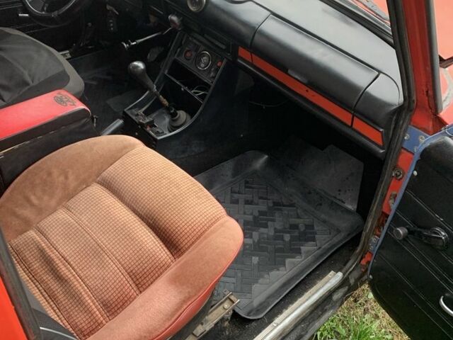 Красный ВАЗ 2101, объемом двигателя 1.3 л и пробегом 320 тыс. км за 650 $, фото 8 на Automoto.ua