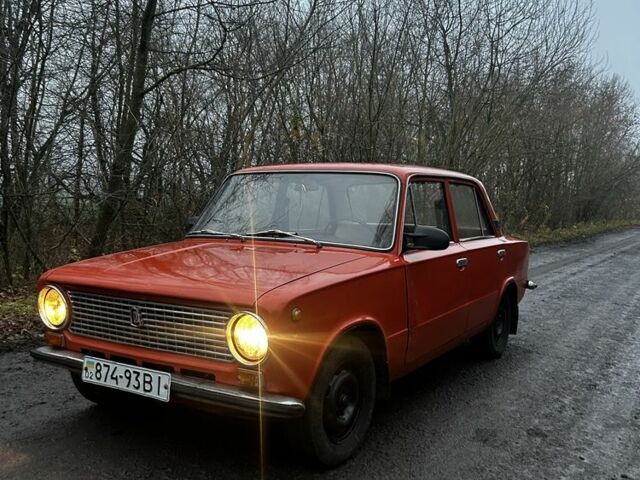 Красный ВАЗ 2101, объемом двигателя 1.3 л и пробегом 3 тыс. км за 715 $, фото 2 на Automoto.ua