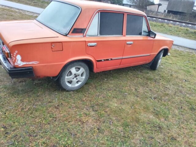 Красный ВАЗ 2101, объемом двигателя 0 л и пробегом 350 тыс. км за 904 $, фото 1 на Automoto.ua