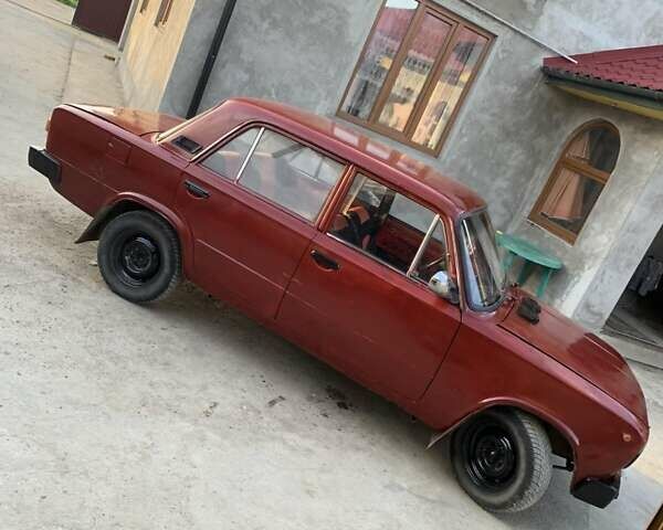Красный ВАЗ 2101, объемом двигателя 1.2 л и пробегом 210 тыс. км за 350 $, фото 2 на Automoto.ua