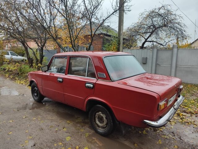 Красный ВАЗ 2101, объемом двигателя 1.3 л и пробегом 170 тыс. км за 350 $, фото 2 на Automoto.ua