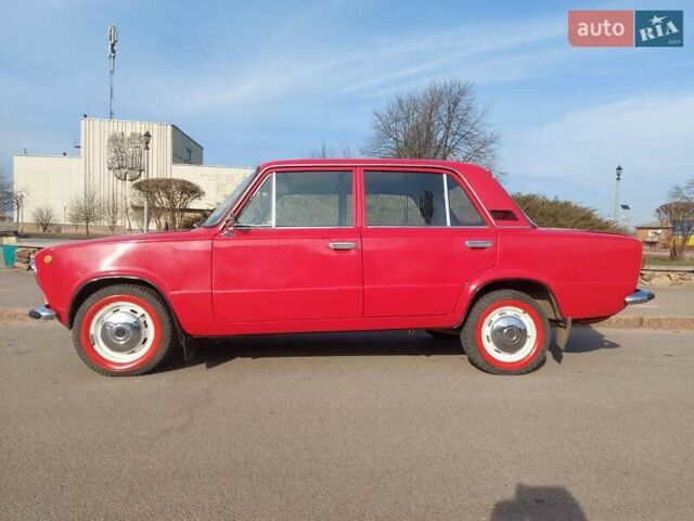 Красный ВАЗ 2101, объемом двигателя 1.3 л и пробегом 45 тыс. км за 1300 $, фото 3 на Automoto.ua