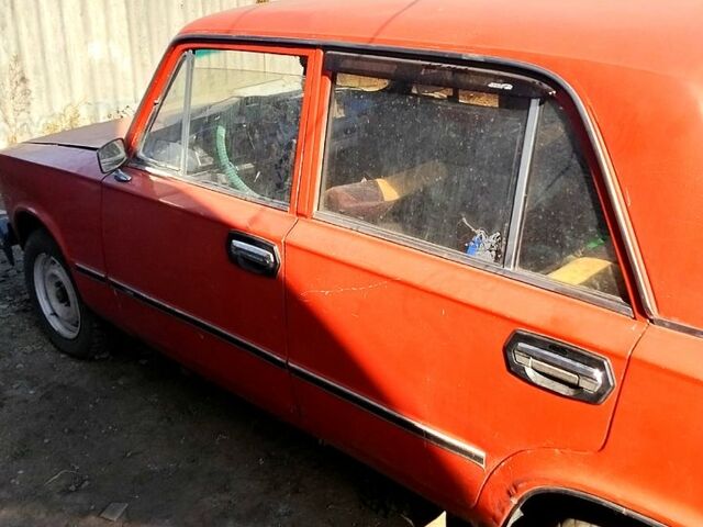 Красный ВАЗ 2101, объемом двигателя 1.3 л и пробегом 0 тыс. км за 500 $, фото 2 на Automoto.ua