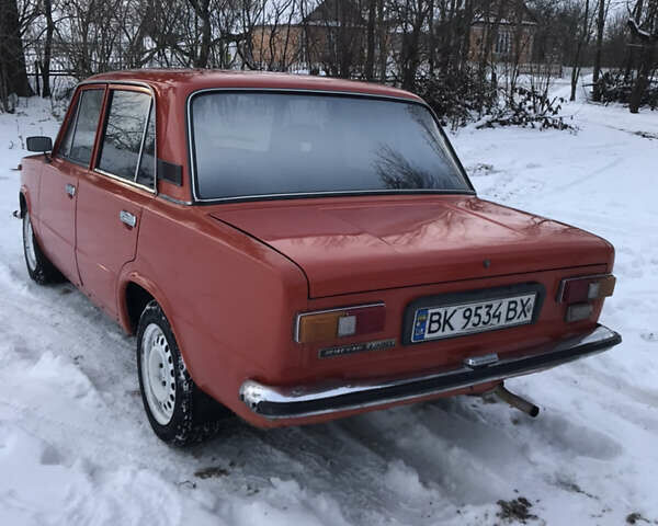 Червоний ВАЗ 2101, об'ємом двигуна 1.3 л та пробігом 100 тис. км за 800 $, фото 3 на Automoto.ua