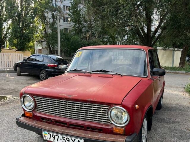 Красный ВАЗ 2101, объемом двигателя 1.3 л и пробегом 200 тыс. км за 500 $, фото 1 на Automoto.ua