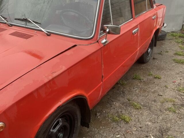 Красный ВАЗ 2101, объемом двигателя 1.3 л и пробегом 3 тыс. км за 550 $, фото 3 на Automoto.ua