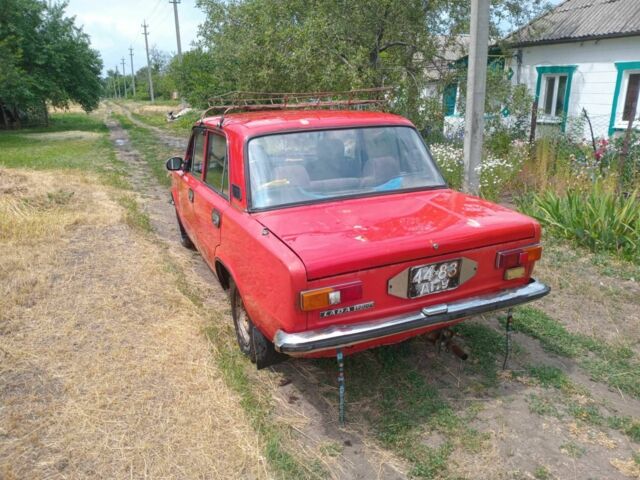 Красный ВАЗ 2101, объемом двигателя 1.2 л и пробегом 100 тыс. км за 550 $, фото 3 на Automoto.ua