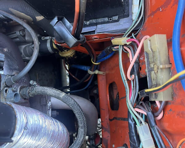 Красный ВАЗ 2101, объемом двигателя 1.2 л и пробегом 58 тыс. км за 4500 $, фото 23 на Automoto.ua