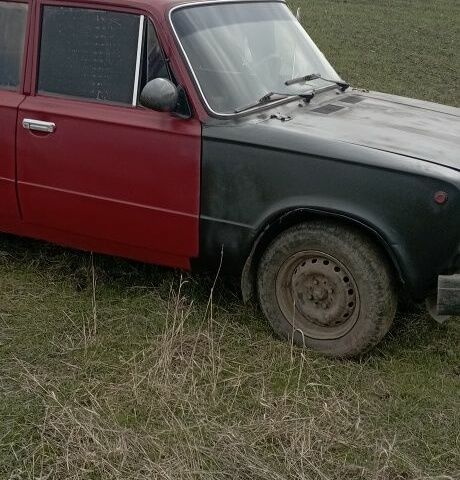 Червоний ВАЗ 2101, об'ємом двигуна 0 л та пробігом 1000 тис. км за 331 $, фото 1 на Automoto.ua