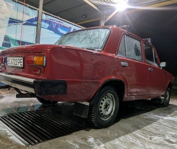 Червоний ВАЗ 2101, об'ємом двигуна 1.2 л та пробігом 80 тис. км за 1000 $, фото 3 на Automoto.ua
