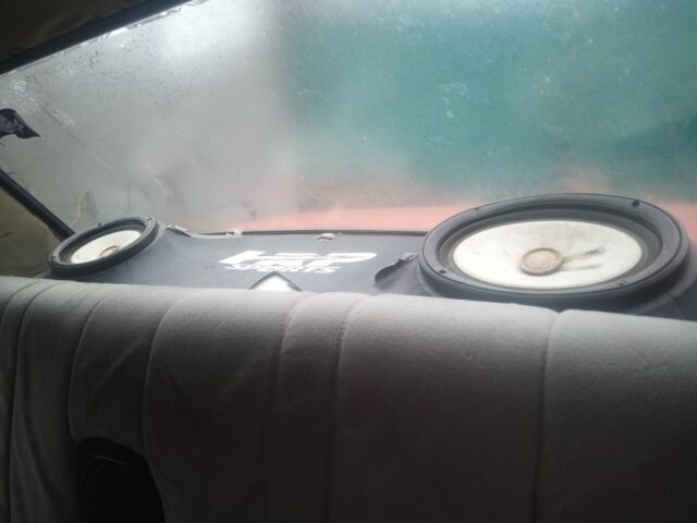 Красный ВАЗ 2101, объемом двигателя 1.3 л и пробегом 711 тыс. км за 356 $, фото 8 на Automoto.ua