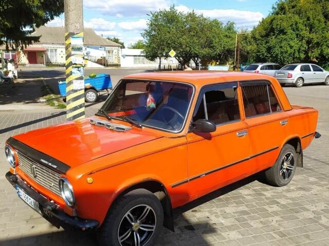 Красный ВАЗ 2101, объемом двигателя 1.3 л и пробегом 60 тыс. км за 592 $, фото 3 на Automoto.ua