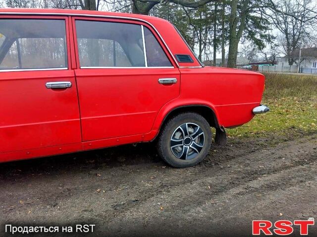 Красный ВАЗ 2101, объемом двигателя 1.2 л и пробегом 100 тыс. км за 700 $, фото 7 на Automoto.ua